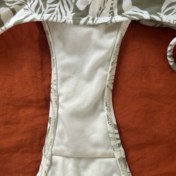 Oneill swim set - Picture 2 of 4